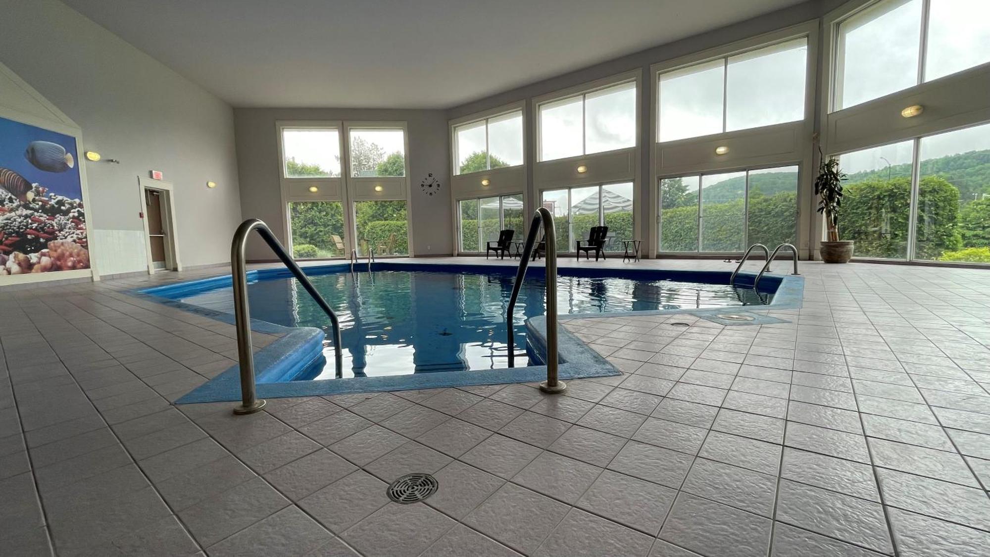 Hotel Vacances Tremblant Mont-Tremblant Exterior foto